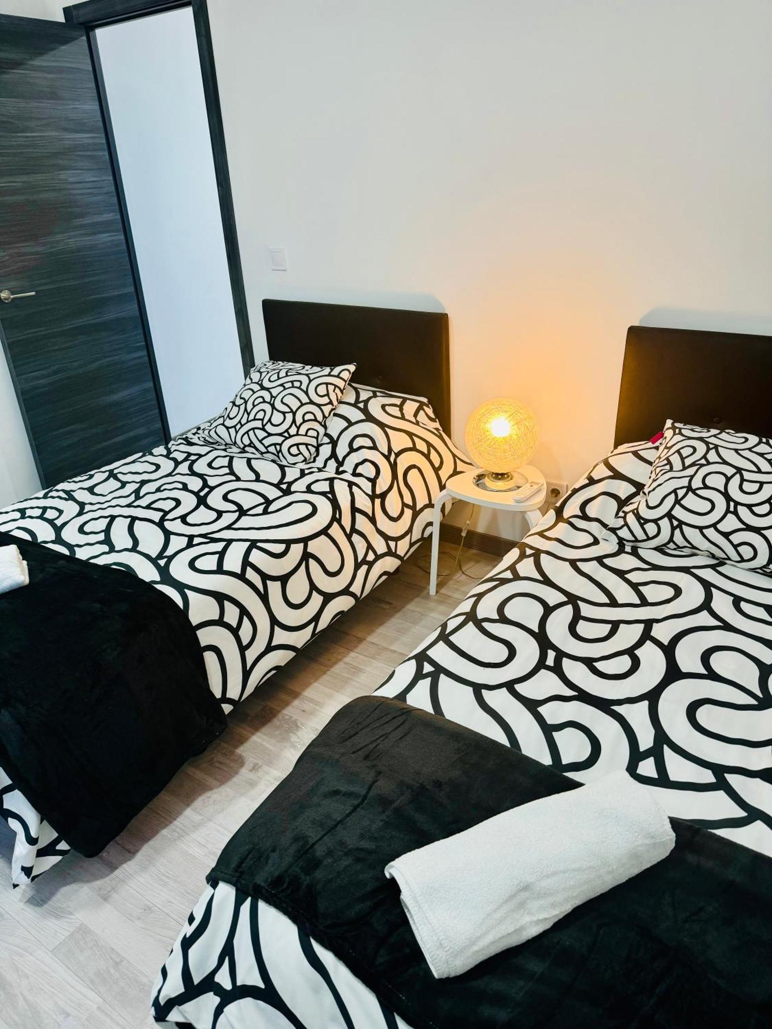 Duplex Th Sanse Norte San Sebastián de los Reyes Exteriör bild